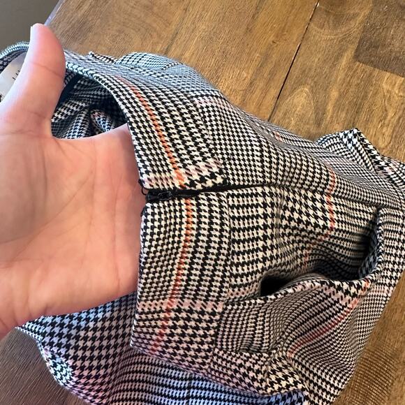 Just Female Amalie Houndstooth Shorts Size Medium Black Pink Orange Cream - Picture 6 of 13